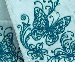 embroidered guitar strap 02 close up