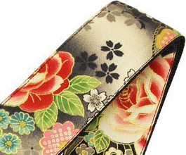 flower guitar strap 09 close up