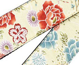 flower guitar strap 12 close up